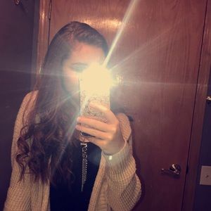 Meet your Posher, Hailey